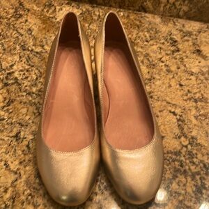 Madewell matte gold pumps 8 worn once EUC